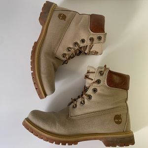 Women’s 8.5 Khaki Canvas Timberland Boots